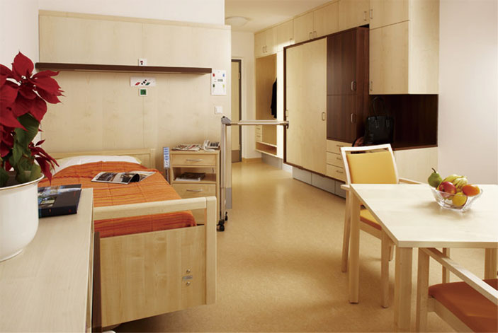 欧洲奥地利HLW心肺苏醒术教育综合中心铺设Steirer实木地板效果图2